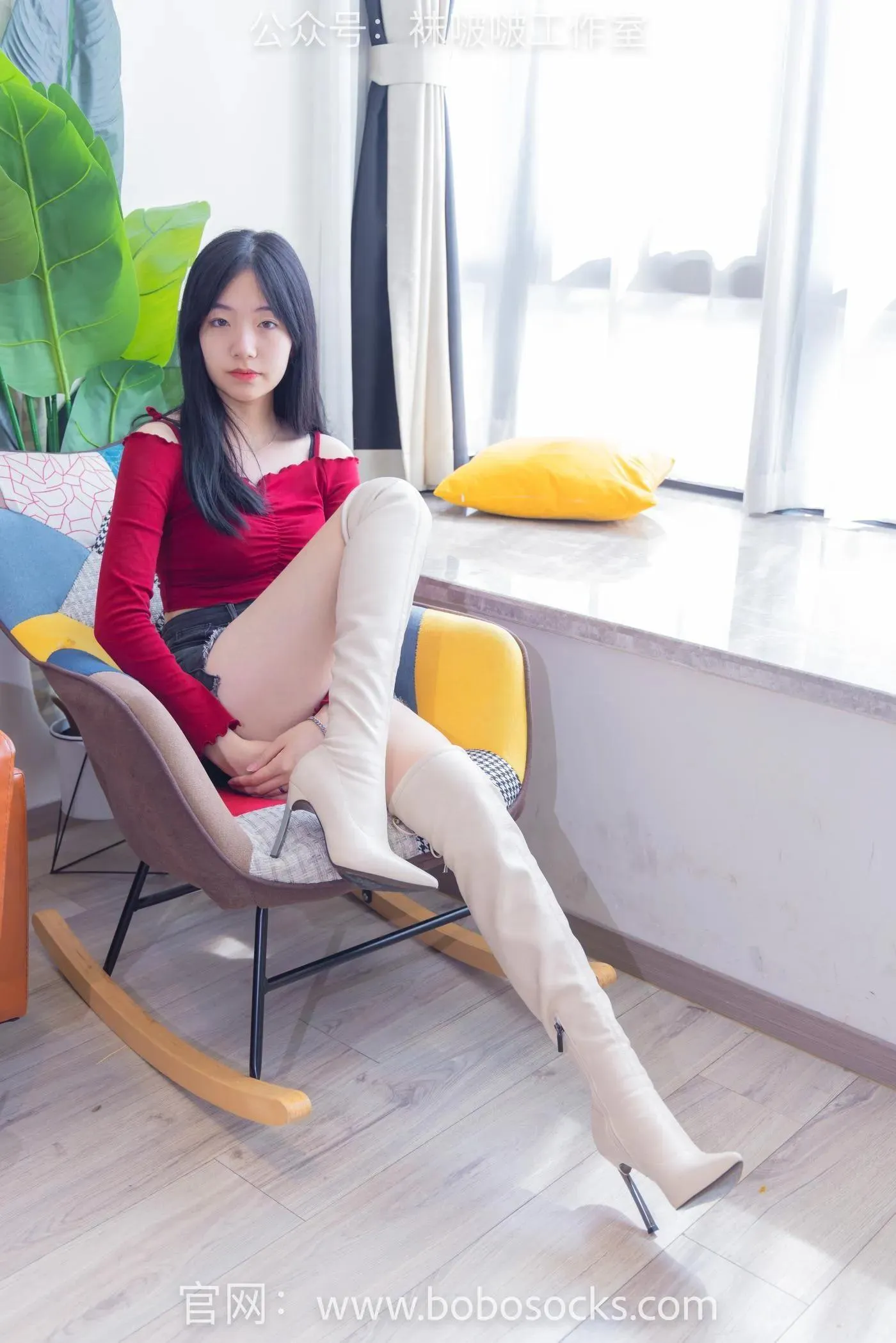 [BoBoSocks袜啵啵]NO.120 小甜豆-高跟长靴、白棉袜、裸足 [170P]插图1